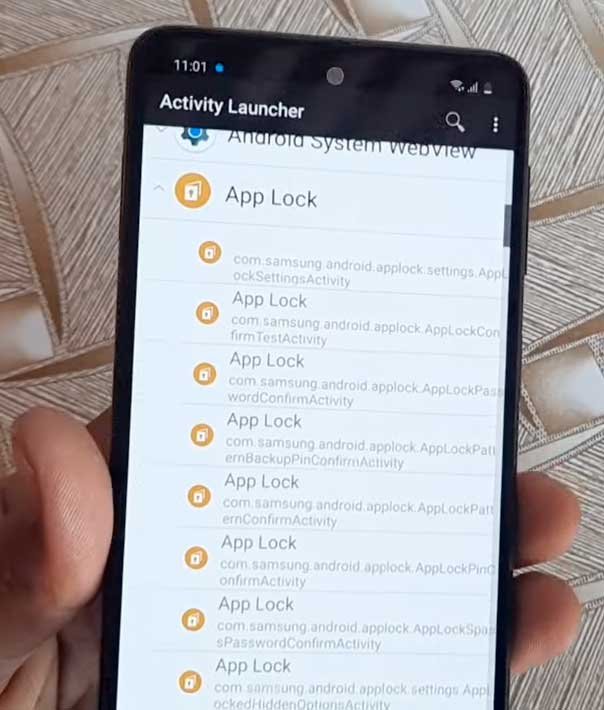 click on first option in app lock list in samsung phone