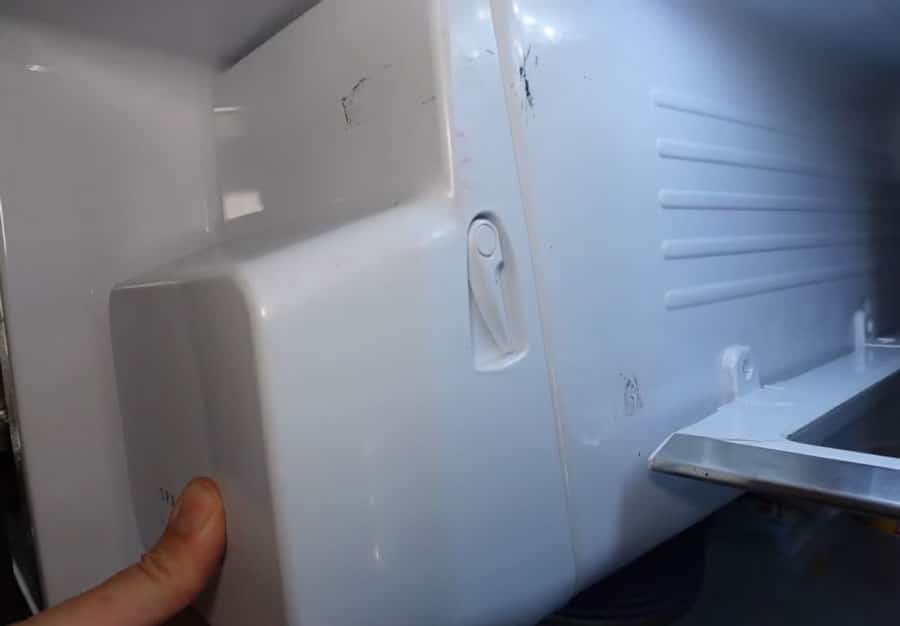 check ice bucket is inserted properly