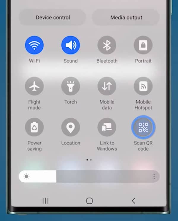 scan qr code option in notification panel samsung phone